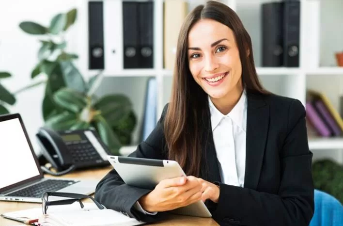 Espanhol para secretárias: vocabulário corporativo essencial