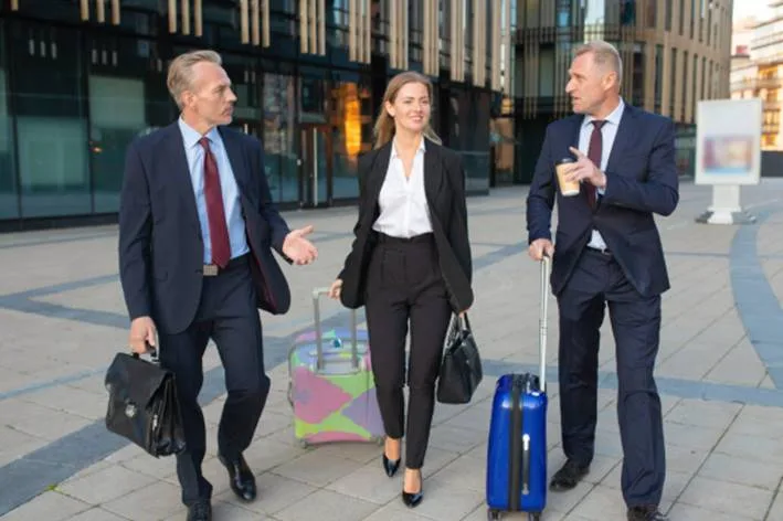 Versátil Inglês para carreira internacional: habilidades linguísticas que as empresas procuram