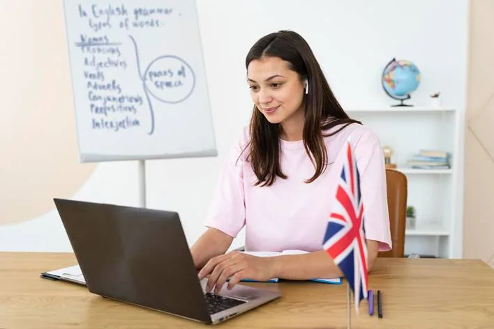 Aprender idiomas online funciona? Descubra os benefícios das aulas ao vivo