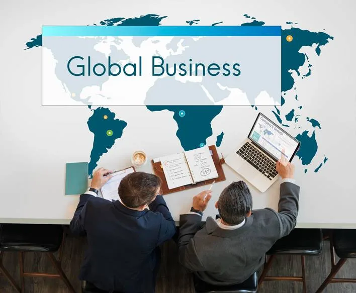 Capacitação em idiomas como benefício corporativo: vale a pena?